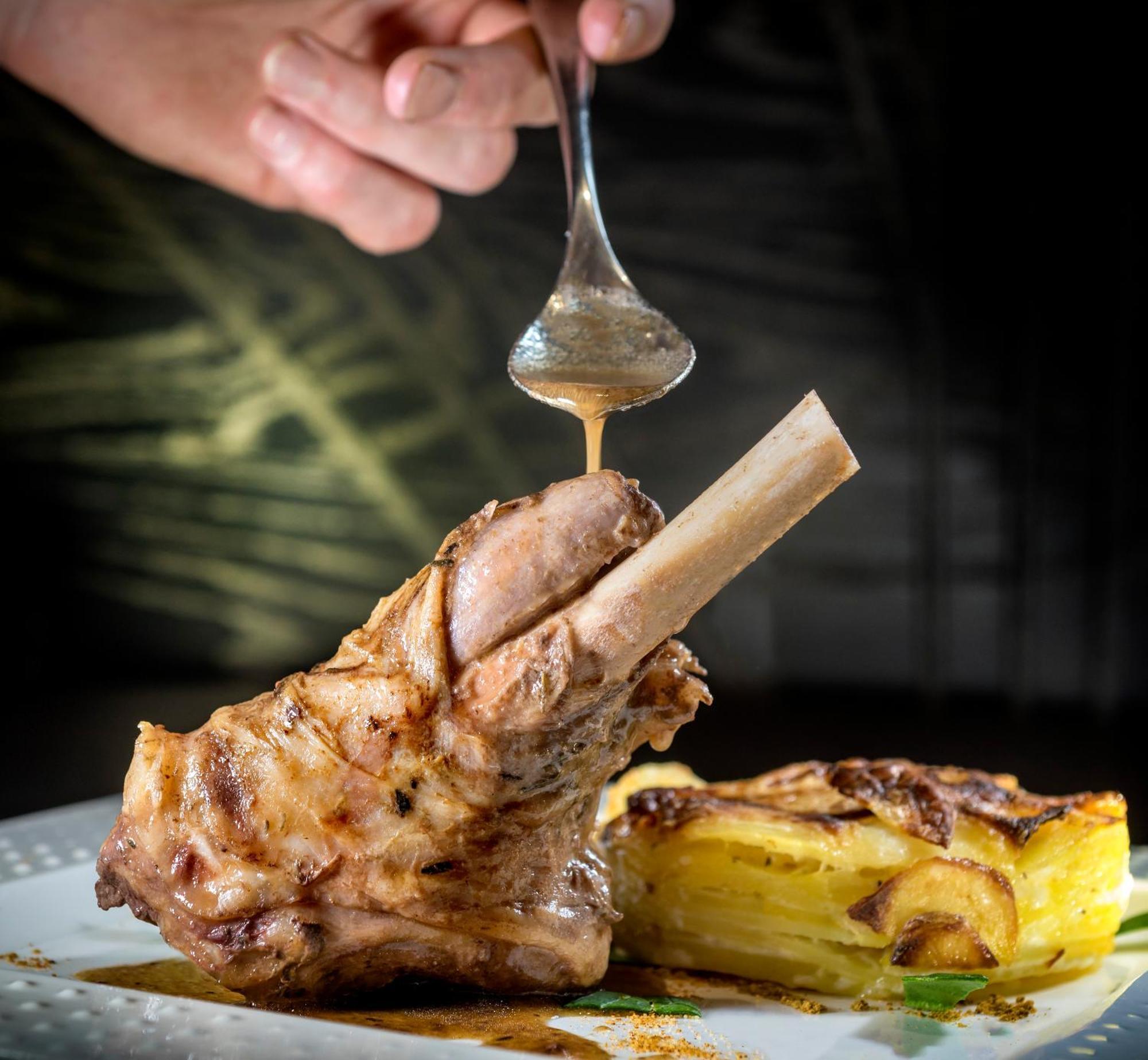 Logis Hotel Restaurant Les 2 Rives - A75, En Bordure De Riviere Банассак Экстерьер фото