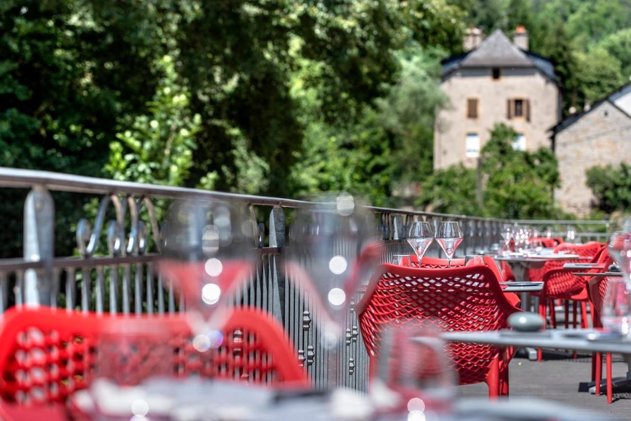 Logis Hotel Restaurant Les 2 Rives - A75, En Bordure De Riviere Банассак Экстерьер фото